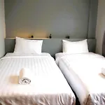 Lux Rooms Night Bazaar